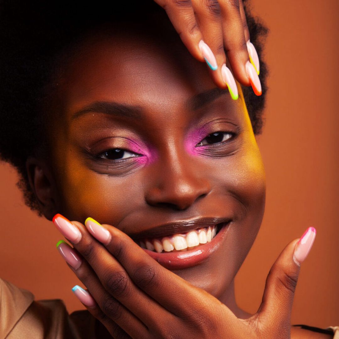 Quelle couleur choisir pour ses faux ongles? 💅 Image