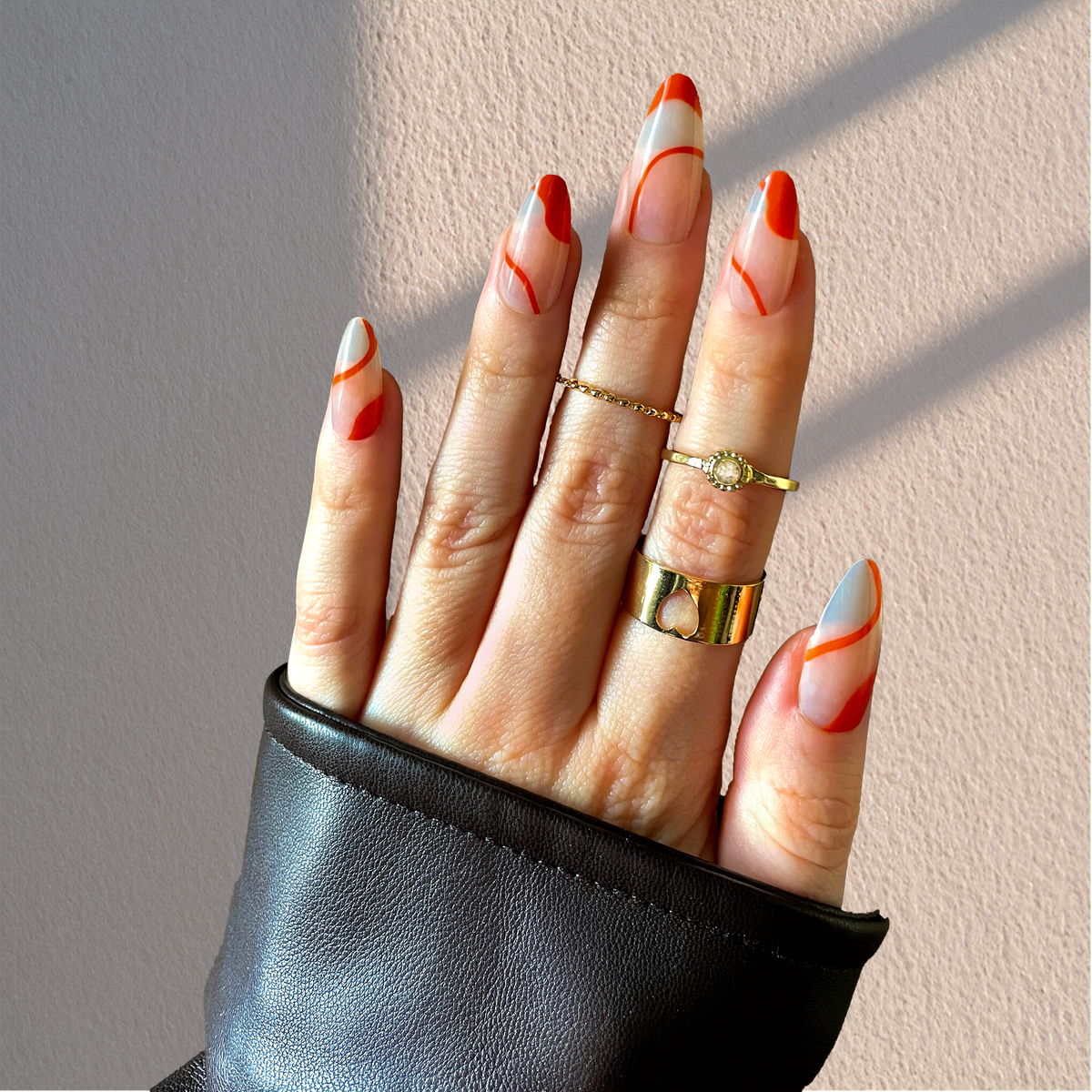 Qu'est-ce que les Press on Nails ? Image