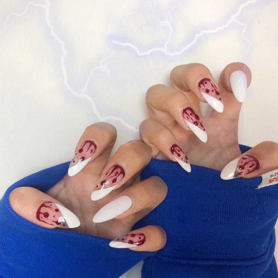 Faux ongles Halloween - Blood